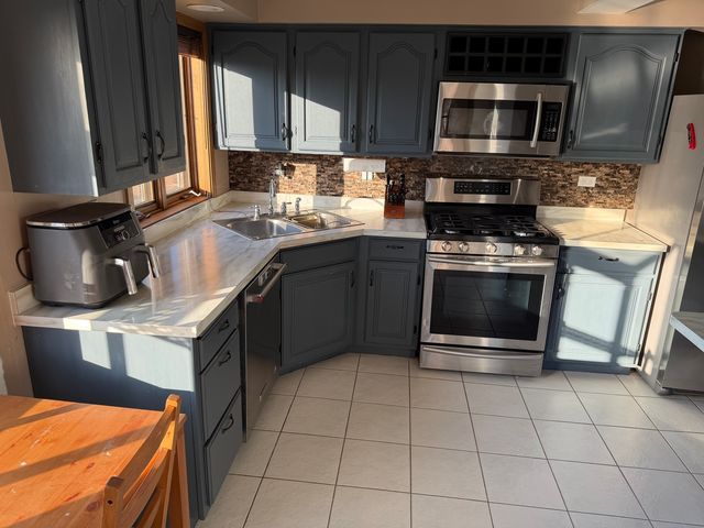 17230 Ridgeland Avenue 333, Tinley Park, IL 60477