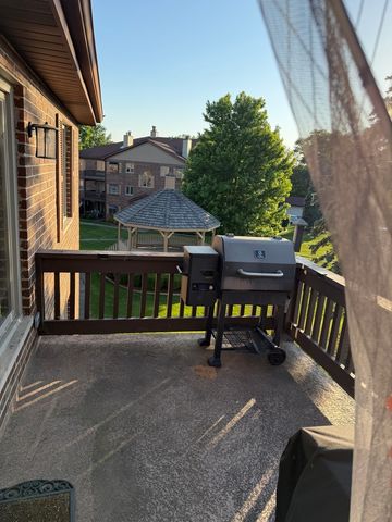 17230 Ridgeland Avenue 333, Tinley Park, IL 60477