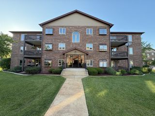 17230 Ridgeland Avenue 333, Tinley Park, IL 60477