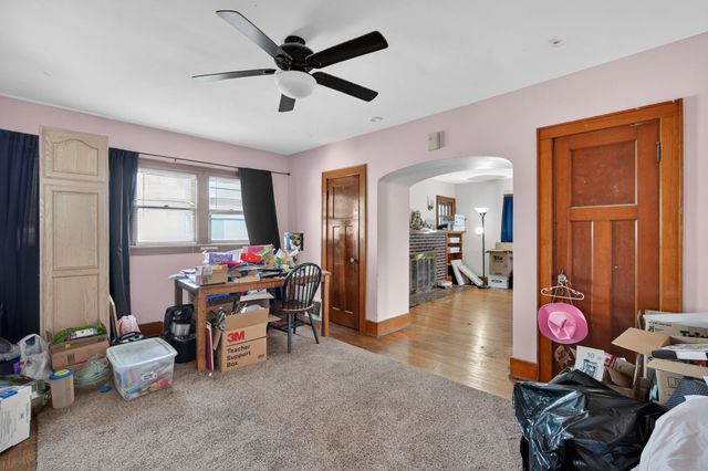 2803 E Grand Avenue, Des Moines, IA 50317