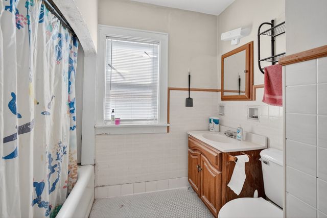 2803 E Grand Avenue, Des Moines, IA 50317