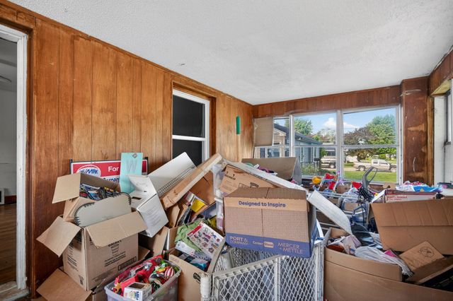 2803 E Grand Avenue, Des Moines, IA 50317