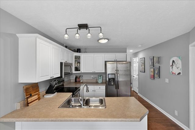 5700 Amalie Dr, Nashville, TN 37211