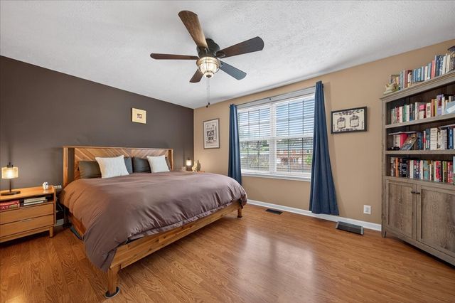 5700 Amalie Dr, Nashville, TN 37211