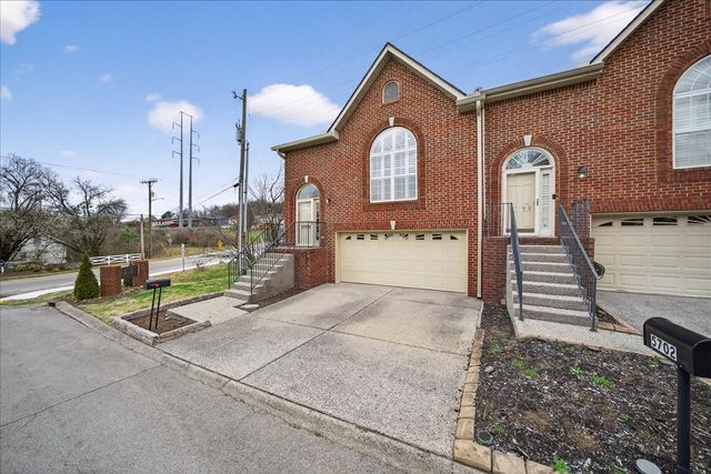 5700 Amalie Dr, Nashville, TN 37211