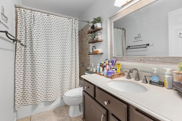 3203 Parker Drive, Valparaiso, IN 46383