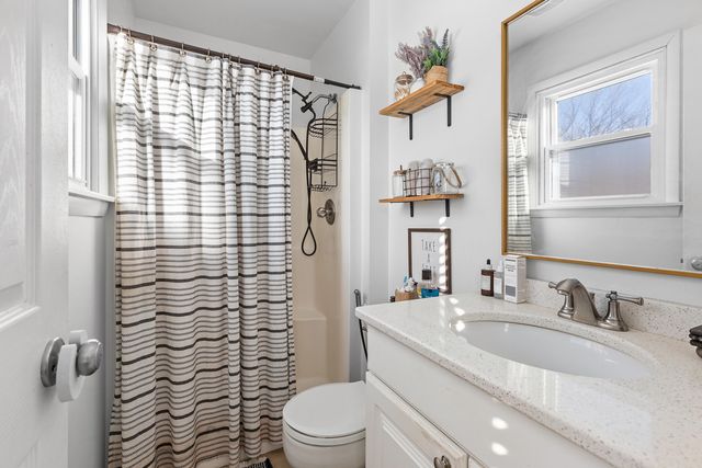 3203 Parker Drive, Valparaiso, IN 46383