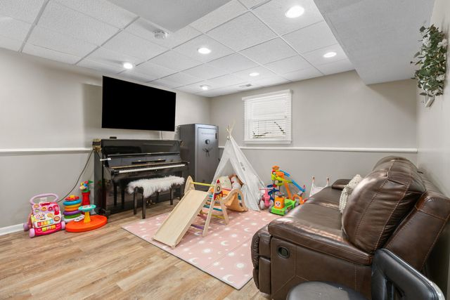 3203 Parker Drive, Valparaiso, IN 46383