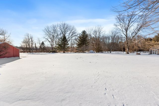 3203 Parker Drive, Valparaiso, IN 46383