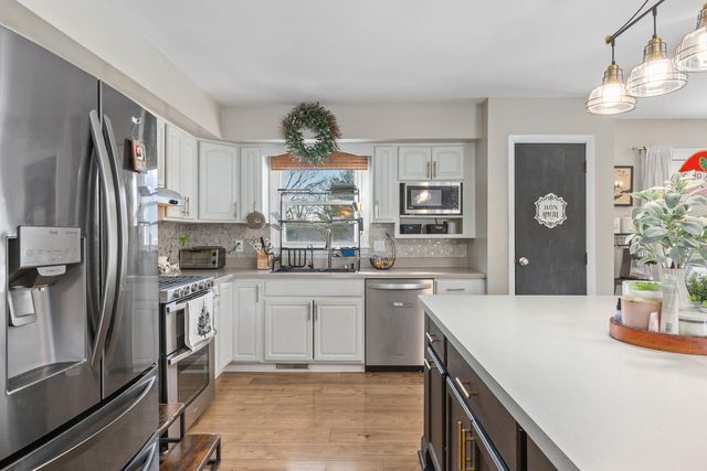 3203 Parker Drive, Valparaiso, IN 46383