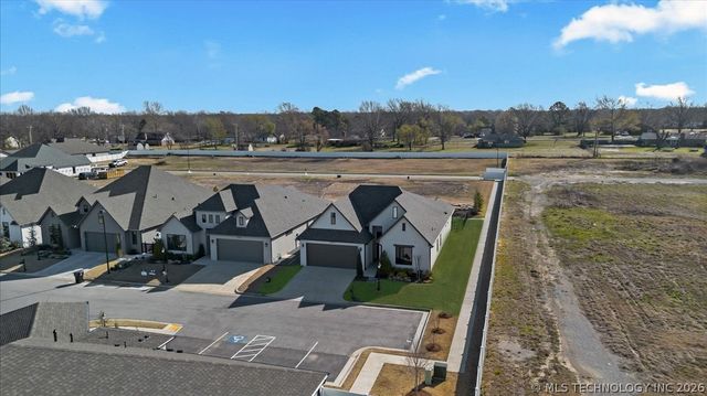 1203 N 71st Place, Broken Arrow, OK 74014
