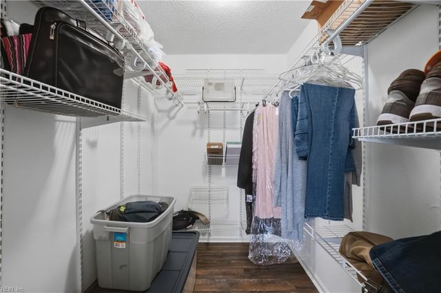 1765 Edgestone CT, Virginia Beach, VA 23453