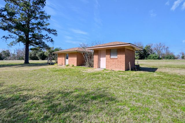 14826 Fm 1452 W, Normangee, TX 77871