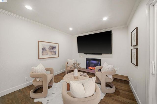 7365 Tulipwood Circle, Pleasanton, CA 94588
