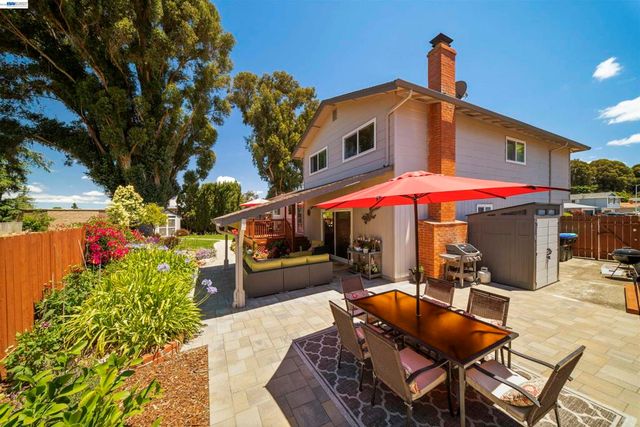 7365 Tulipwood Circle, Pleasanton, CA 94588