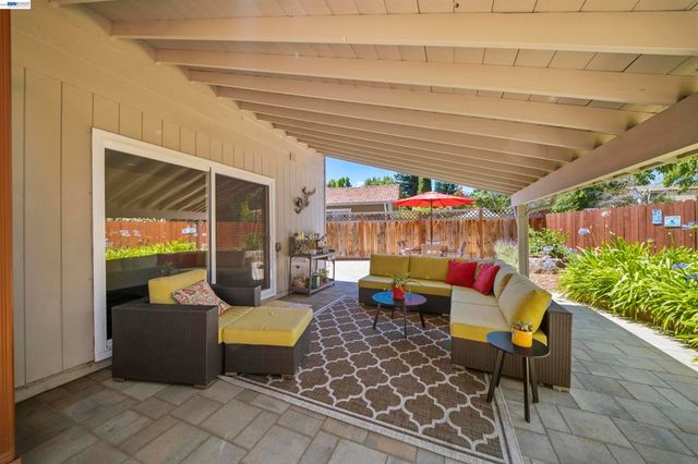 7365 Tulipwood Circle, Pleasanton, CA 94588