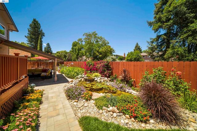 7365 Tulipwood Circle, Pleasanton, CA 94588