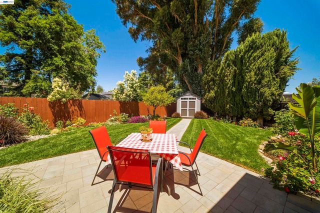 7365 Tulipwood Circle, Pleasanton, CA 94588