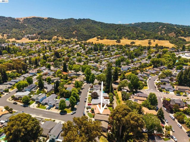 7365 Tulipwood Circle, Pleasanton, CA 94588