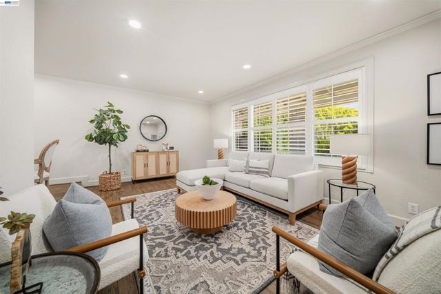 7365 Tulipwood Circle, Pleasanton, CA 94588