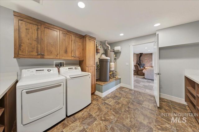 4230 N Patriot Cir, Meridian, ID 83646