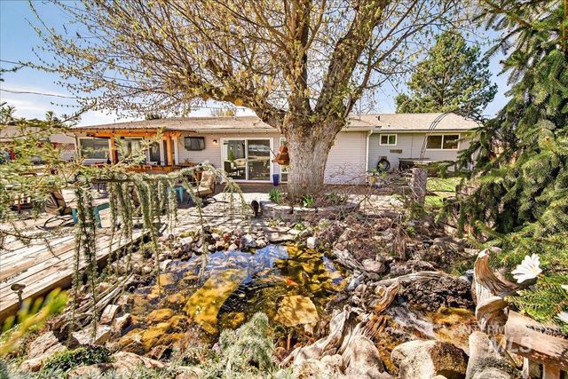 4230 N Patriot Cir, Meridian, ID 83646