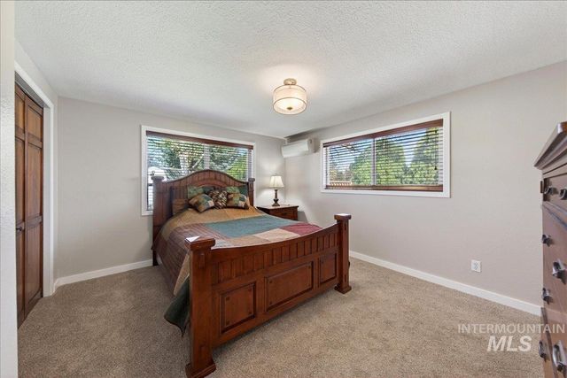 4230 N Patriot Cir, Meridian, ID 83646