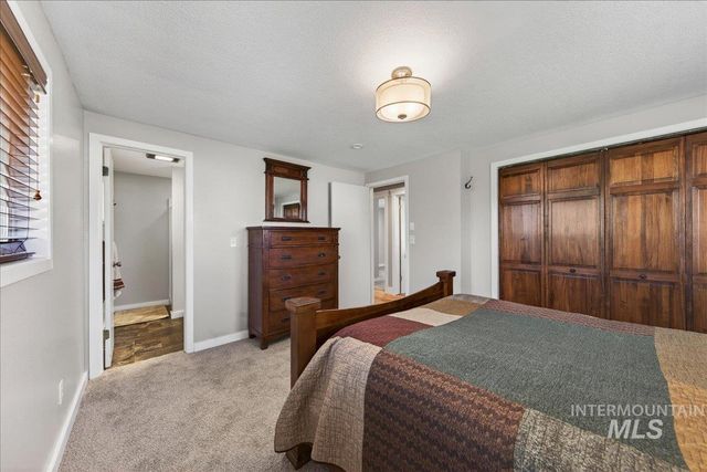 4230 N Patriot Cir, Meridian, ID 83646