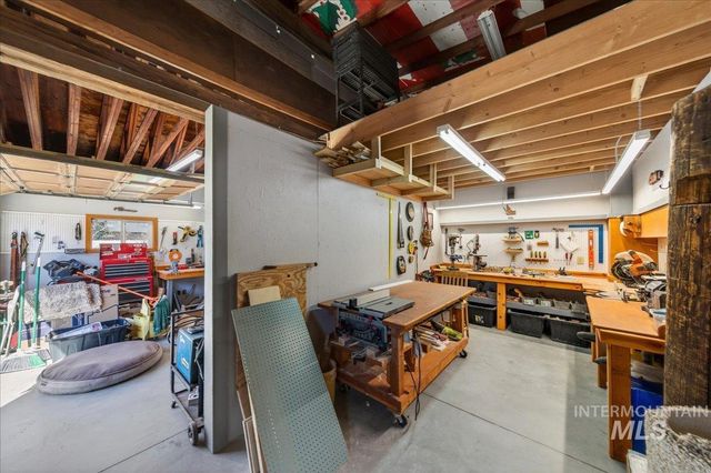 4230 N Patriot Cir, Meridian, ID 83646