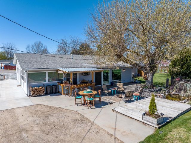 4230 N Patriot Cir, Meridian, ID 83646