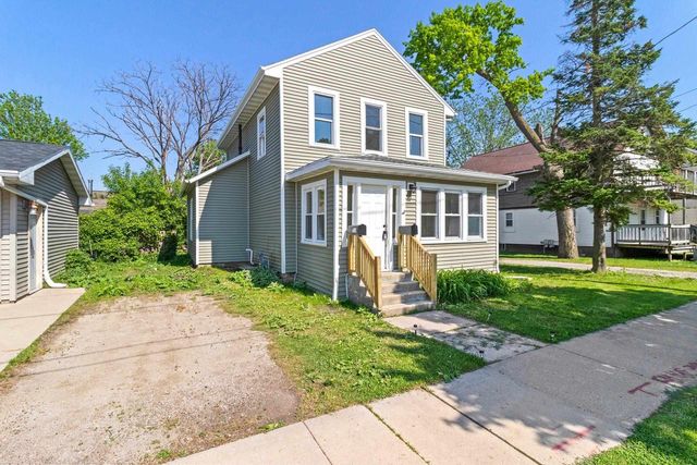 714 N BATEMAN STREET, Appleton, WI 54911