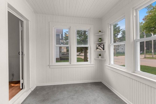 714 N BATEMAN STREET, Appleton, WI 54911