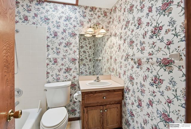 3105 S 145th Avenue, Omaha, NE 68144