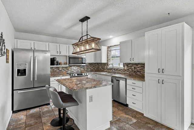 3708 TRIPLE CROWN DR, Columbia, MO 65202