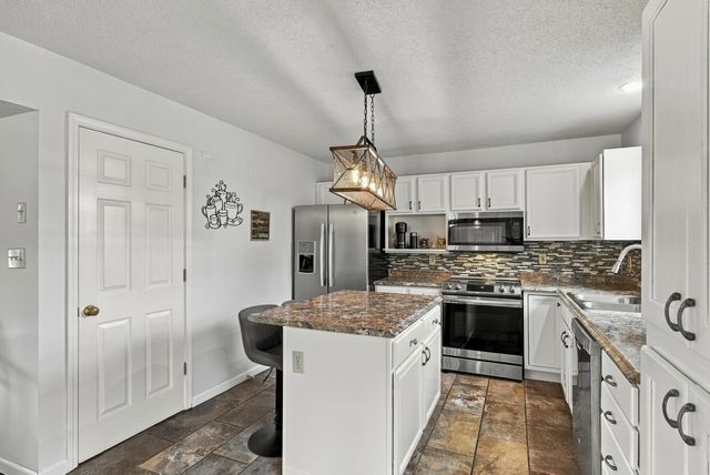 3708 TRIPLE CROWN DR, Columbia, MO 65202