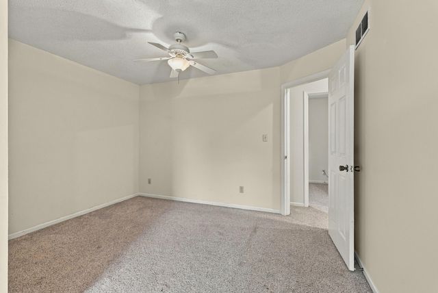 3708 TRIPLE CROWN DR, Columbia, MO 65202