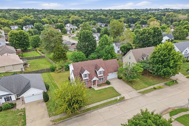 3708 TRIPLE CROWN DR, Columbia, MO 65202