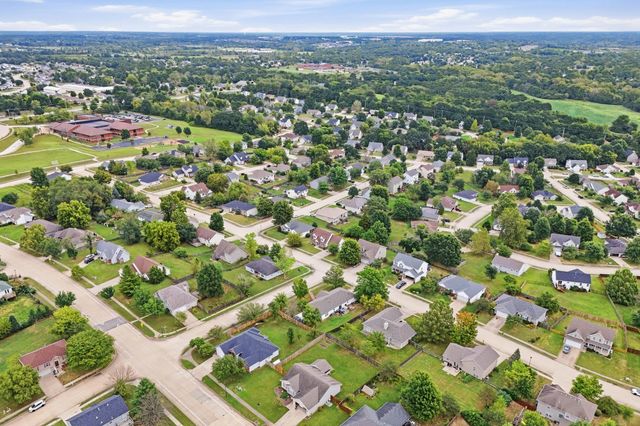 3708 TRIPLE CROWN DR, Columbia, MO 65202