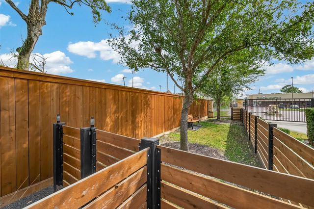 5203 Carters Bank Avenue, Houston, TX 77091