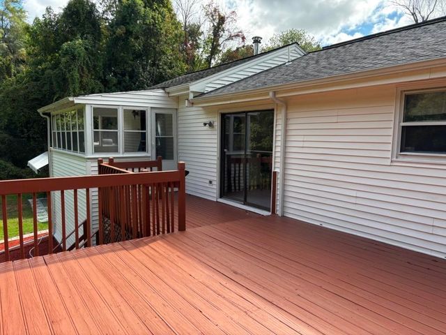 91 Hayward Ave, Brockton, MA 02301