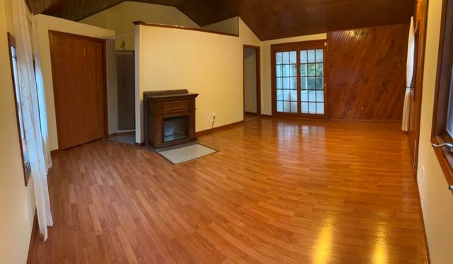 91 Hayward Ave, Brockton, MA 02301