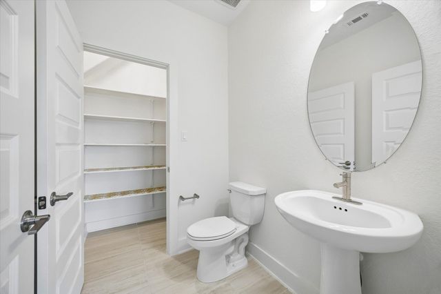 109 Beneteau DR, Austin, TX 78738