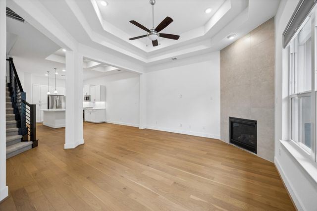 109 Beneteau DR, Austin, TX 78738
