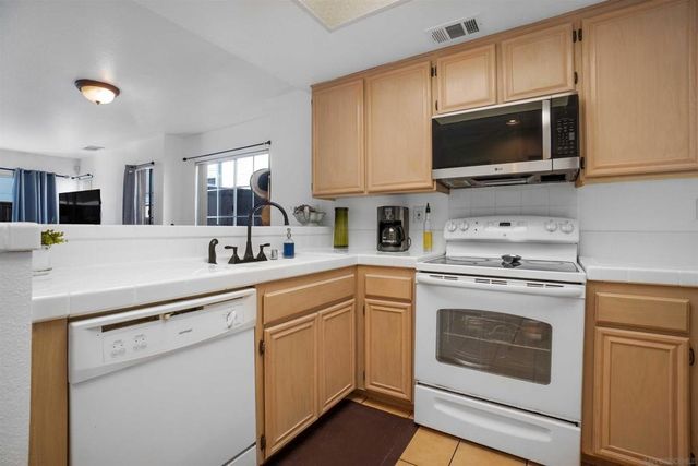 8966 Arlingdale Way, Spring Valley, CA 91977