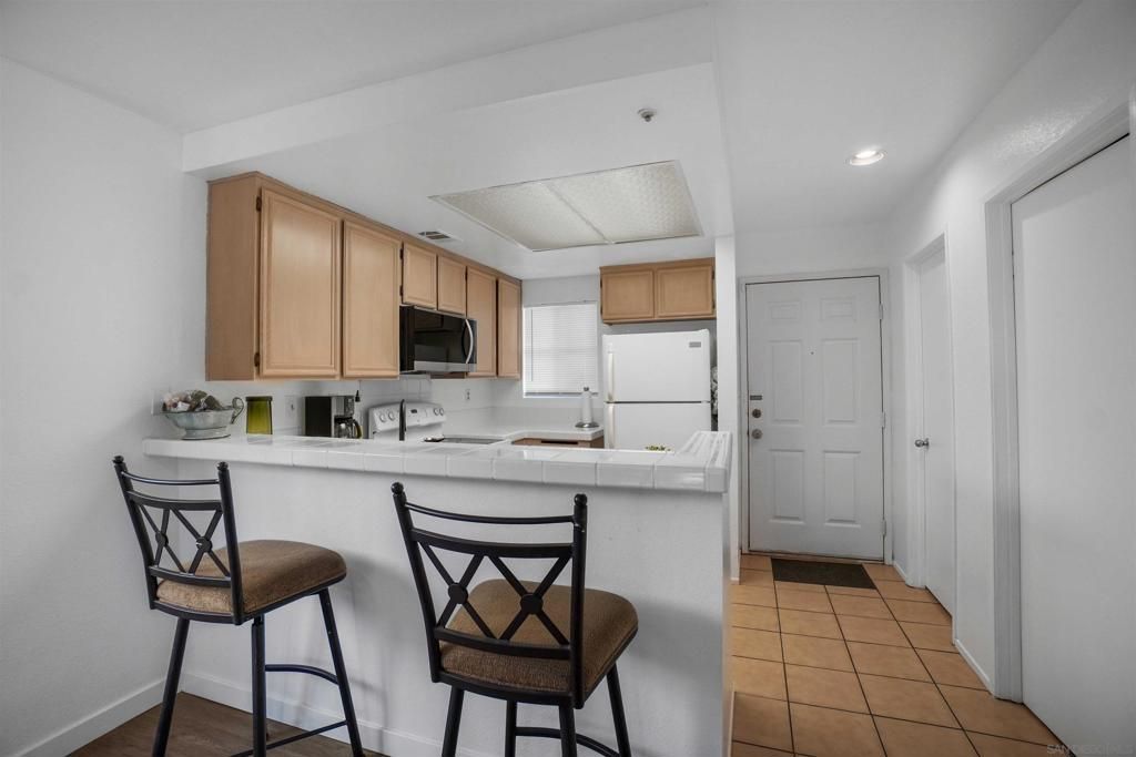 Image 7 of property listing at 8966 Arlingdale Way, Spring Valley, CA 91977