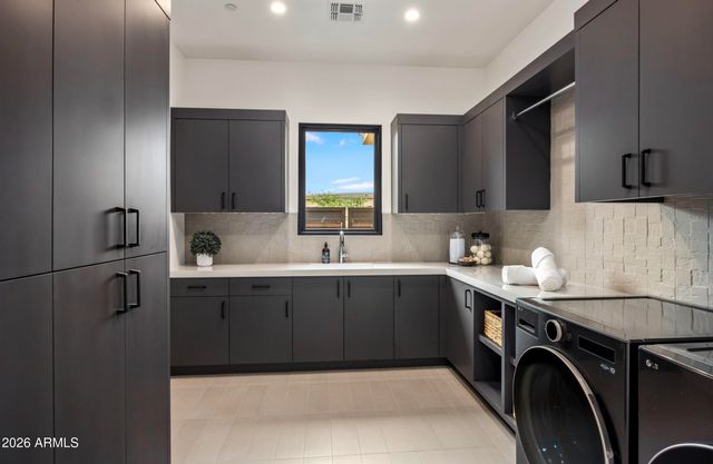 36070 N Prickley Pear Road, Cave Creek, AZ 85331
