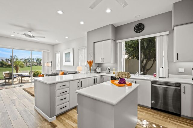 260 Tomahawk Drive, Palm Desert, CA 92211
