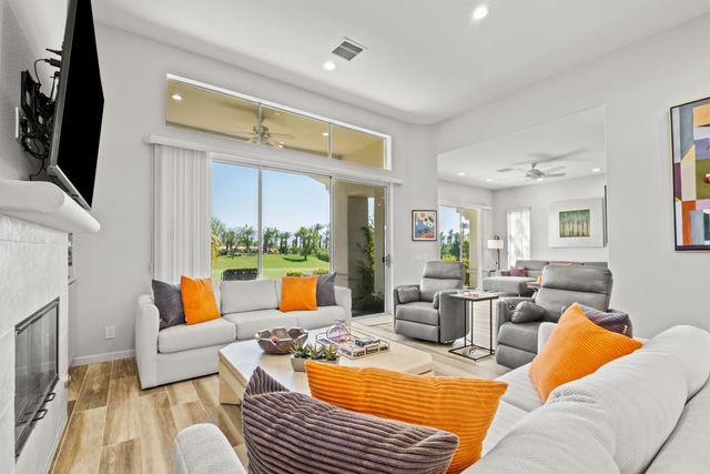 260 Tomahawk Drive, Palm Desert, CA 92211