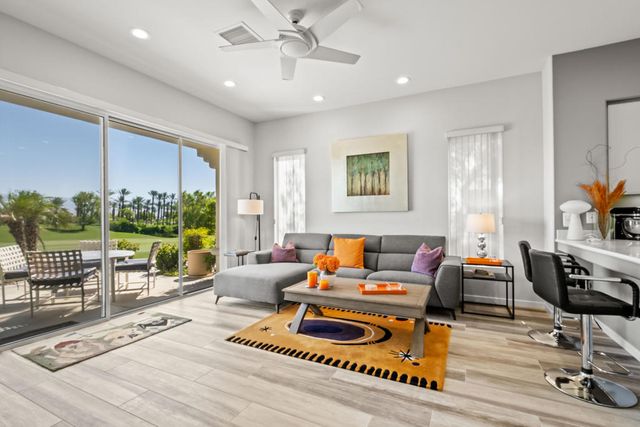 260 Tomahawk Drive, Palm Desert, CA 92211