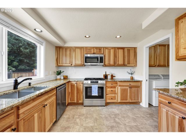 2954 BRETT Loop, Eugene, OR 97404